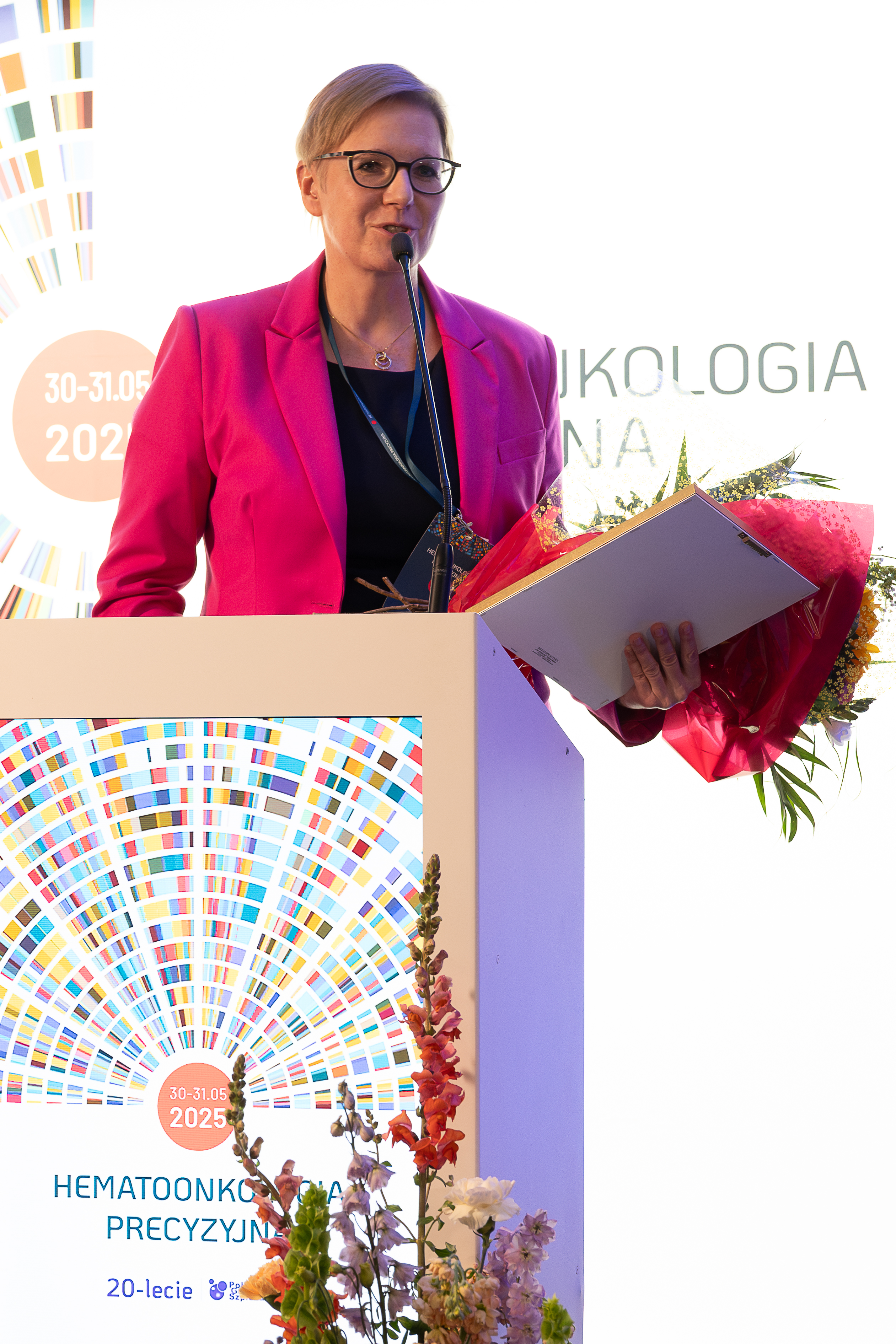 Gala 20-lecia PGSz - medal dla prof. Ewy Lech-Marańdy