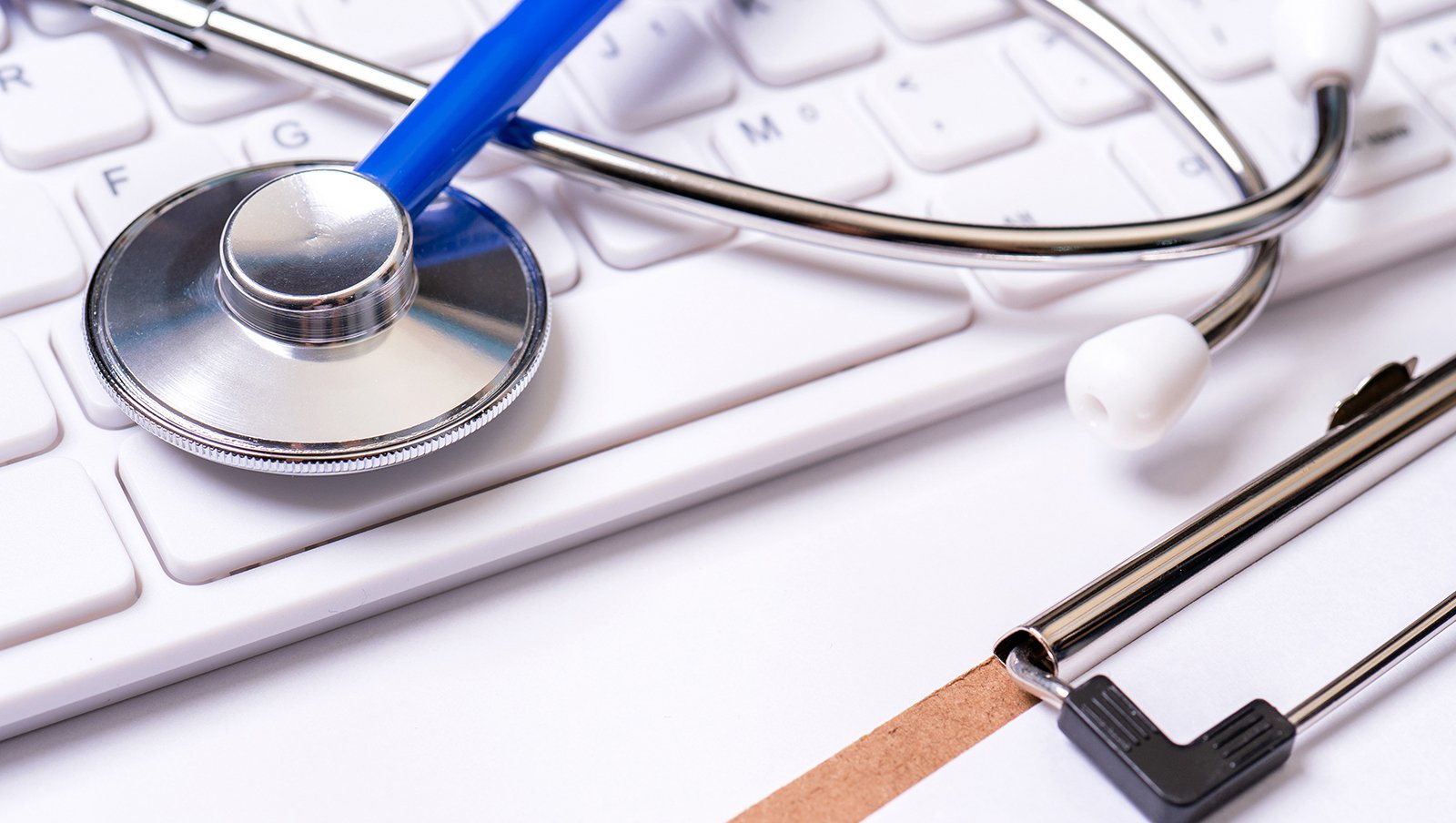 Długoterminowa skuteczność kondycjonowania o zmniejszonej intensywności w porównaniu do kondycjonowania mieloablacyjnego przed allogenicznym przeszczepieniem komórek krwiotwórczych u chorych z ostrą białaczką szpikową w pierwszej całkowitej remisji