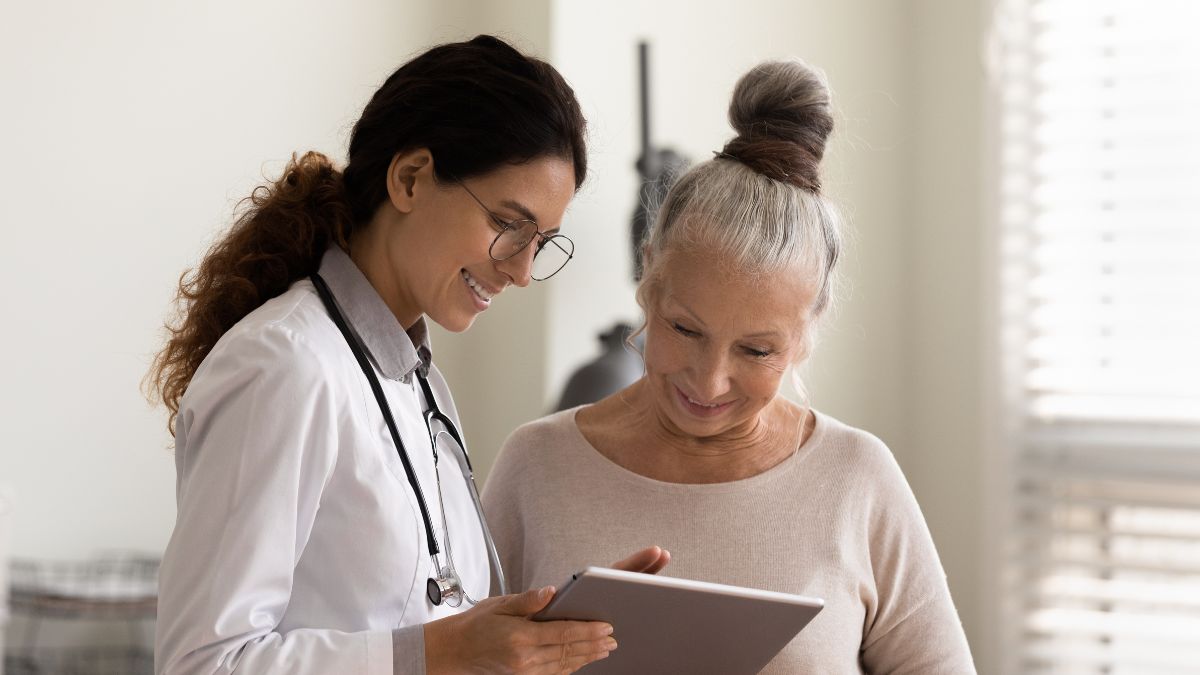 Eksperci: szczepienia przeciwko półpaścowi zaleca się każdej osobie po pięćdziesiątce