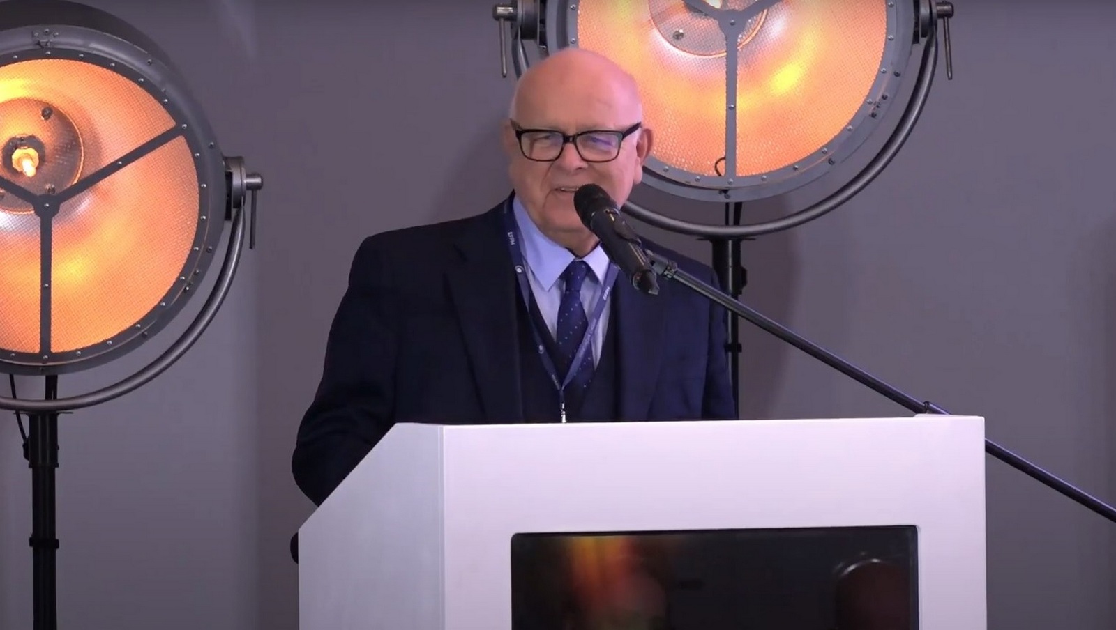 Dr Leszek Borkowski: "Leki to nie cukierki"