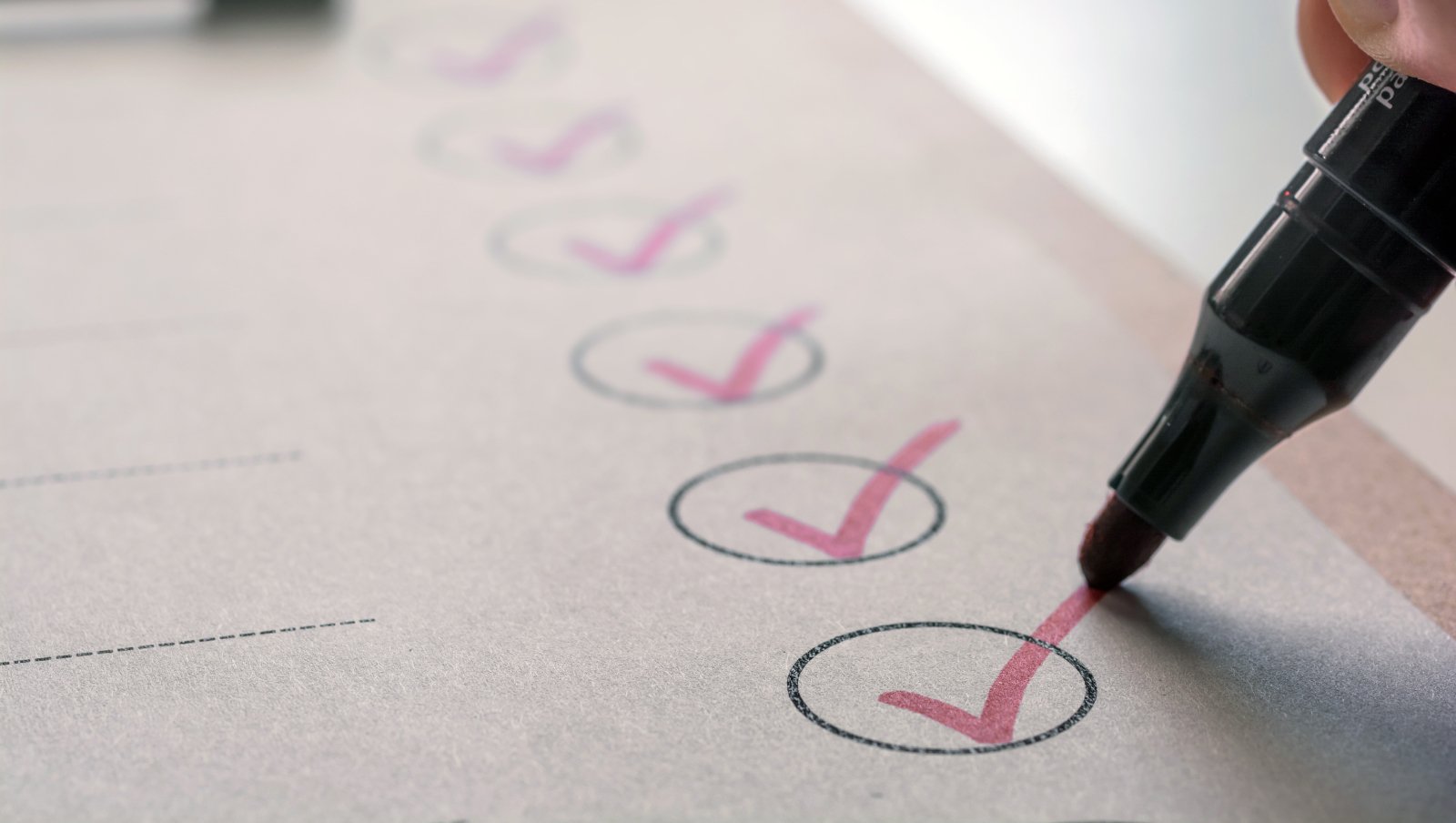 Pacjenci leczący się przewlekle obawiają się kolejnej fali pandemii | Wyniki ankiety dla chorych