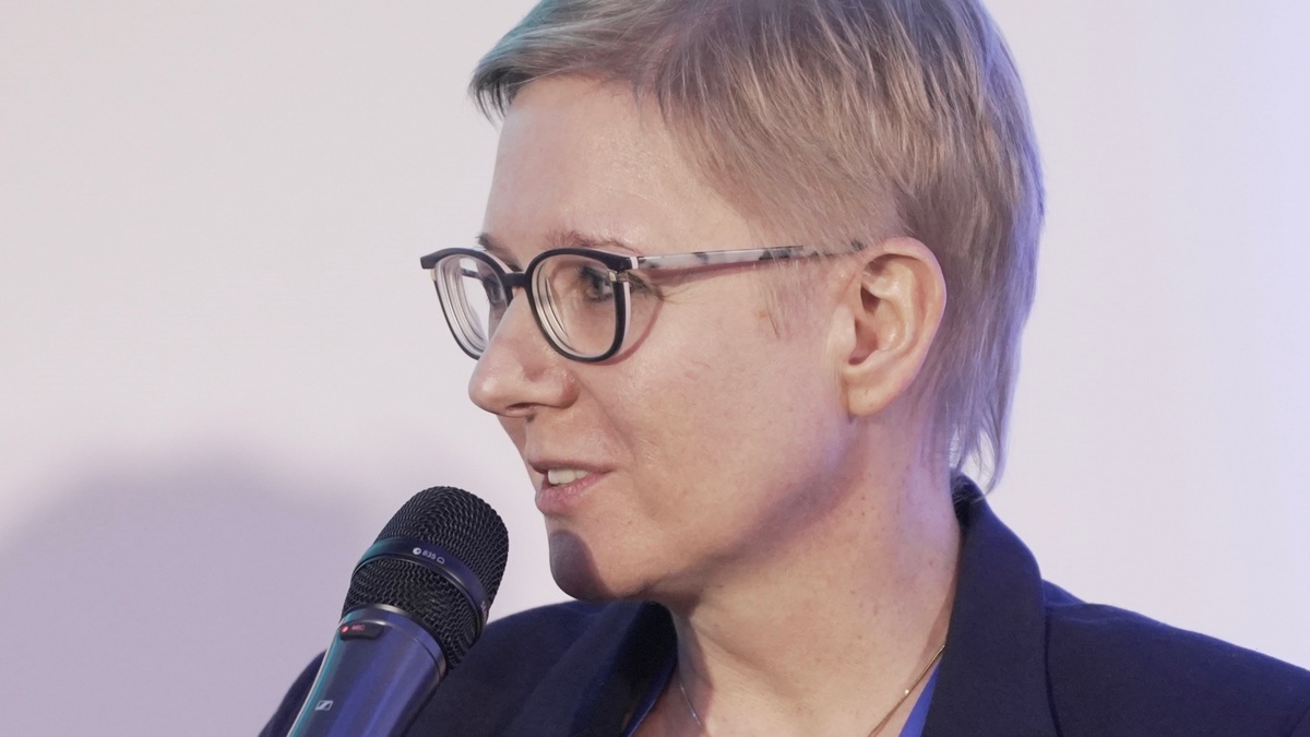 "Dołączenie tego leku poprawia odległe wyniki leczenia". Ekspertka o standardach...