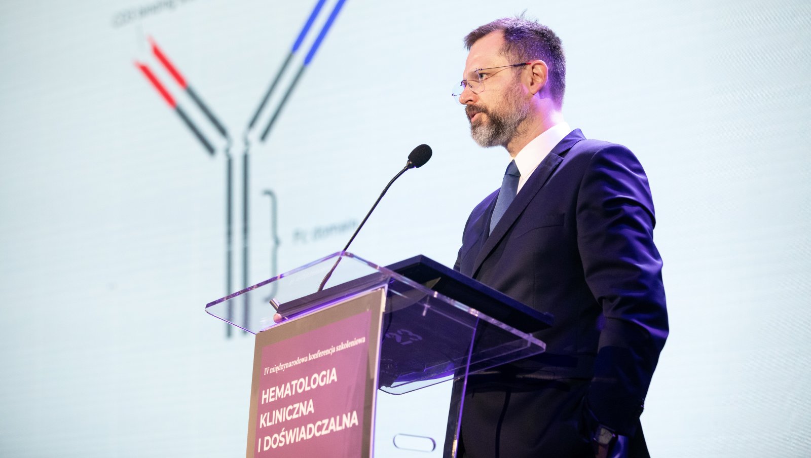 Dr hab. n. med. Dominik Dytfeld z prezentacją ustną wyników badania ATLAS podczas...