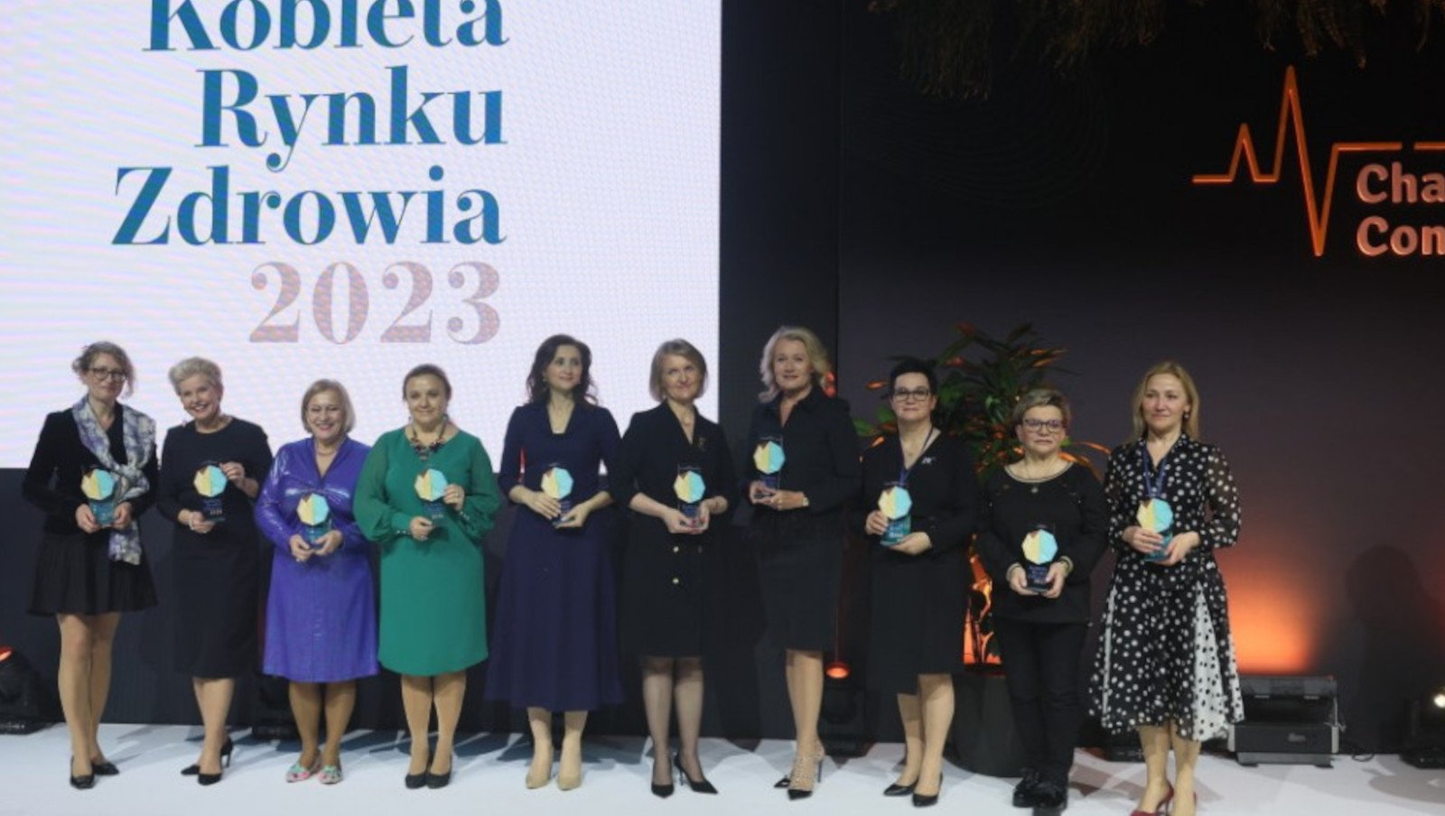 Ochrona zdrowia jest kobietą - 50 liderek plebiscytu Kobieta Rynku Zdrowia 2023