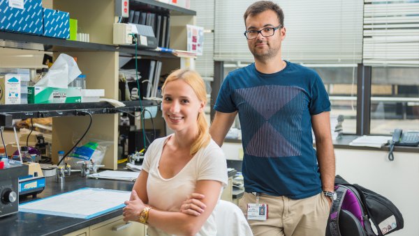 Nauka to nieustanna podróż - wywiad portalu hematoonkologia.pl z dr Kamilem Bojarczukiem