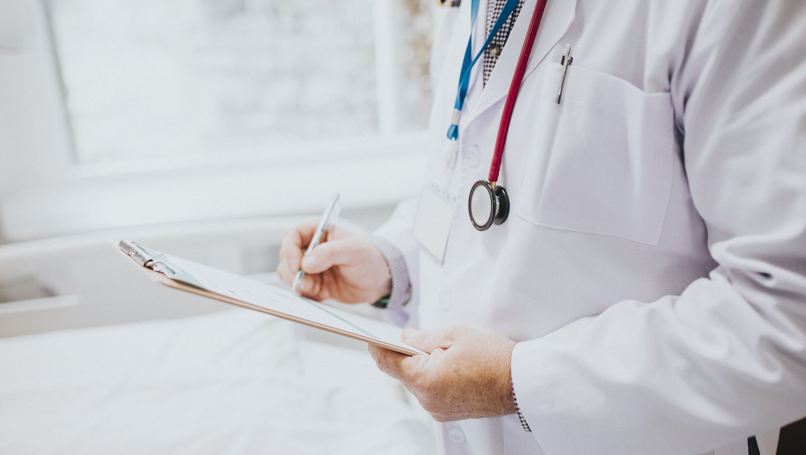 Przewaga schematu pola-R-CHP nad R-CHOP w chłoniaku rozlanym z dużych komórek B w zakresie dwuletniego przeżycia bez progresji choroby