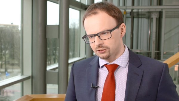 Prof. Jamroziak: Nie ma przeciwwskazań do sekwencyjnego stosowania leków immunomodulujących...