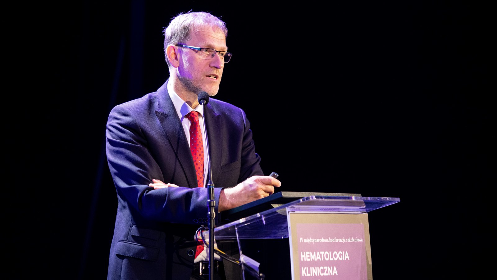 Prof. Tomasiewicz o profilaktyce przedekspozycyjnej COVID-19 w ramach konferencji...