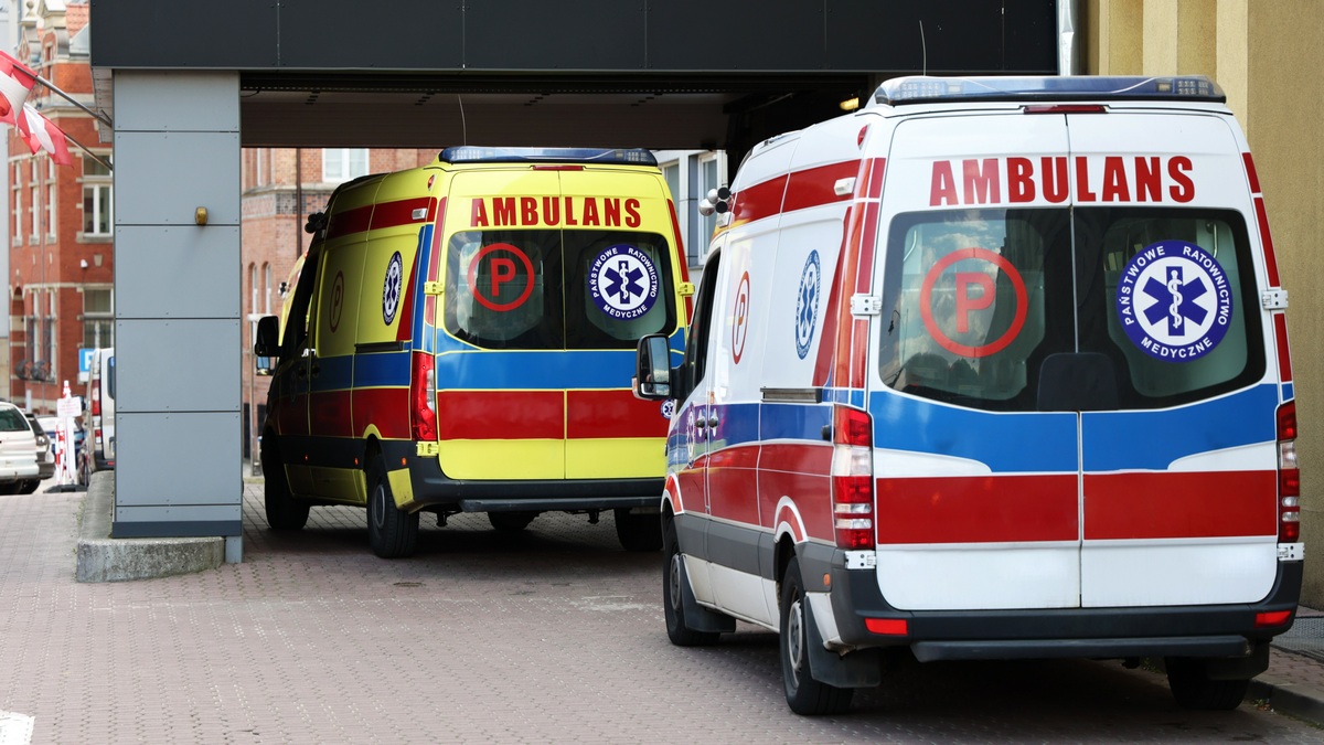 Kiedy choremu przysługuje bezpłatny transport sanitarny?