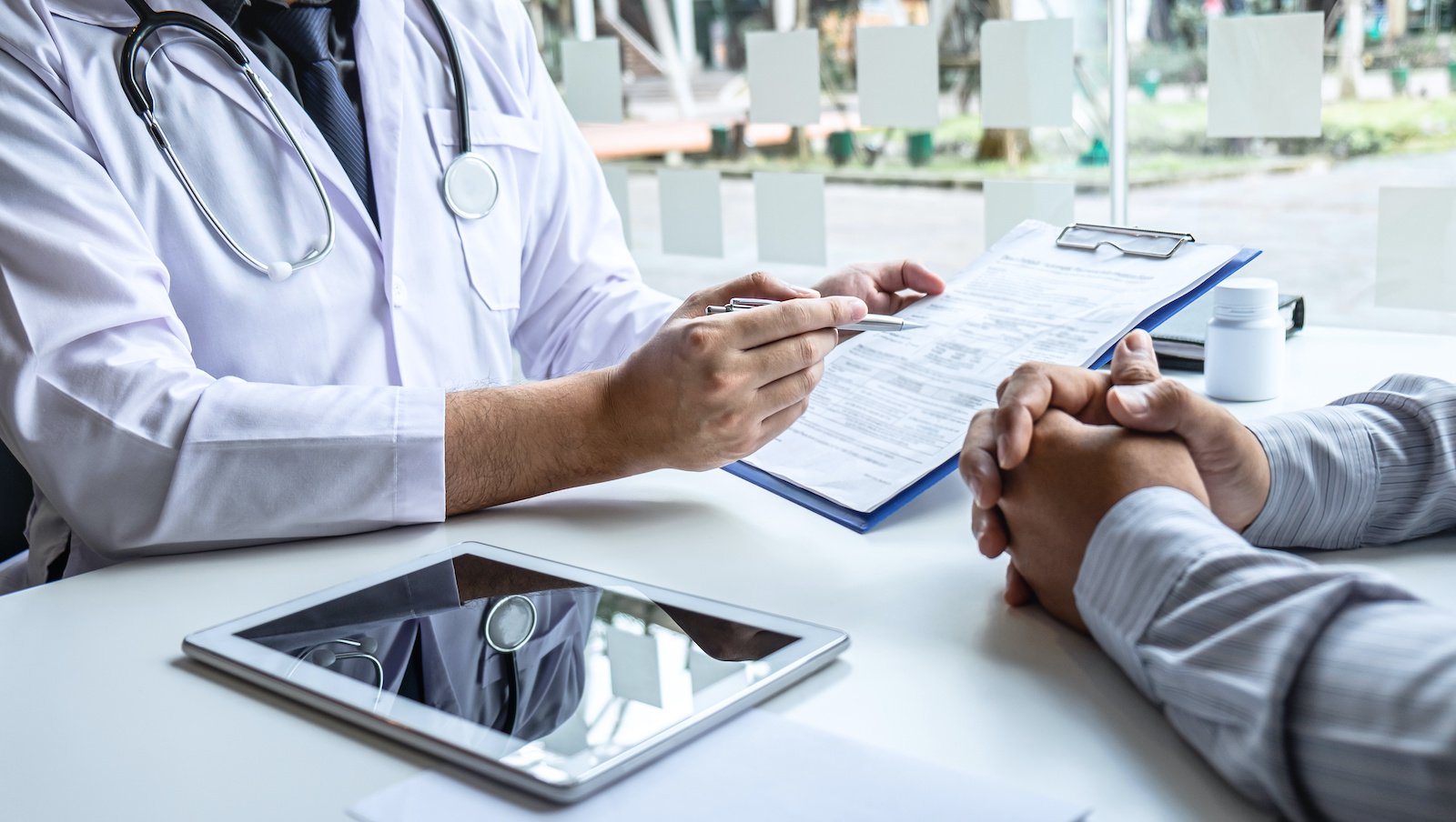 Eprenetapopt + azacytydyna w leczeniu podtrzymującym po HCT W MDS/AML