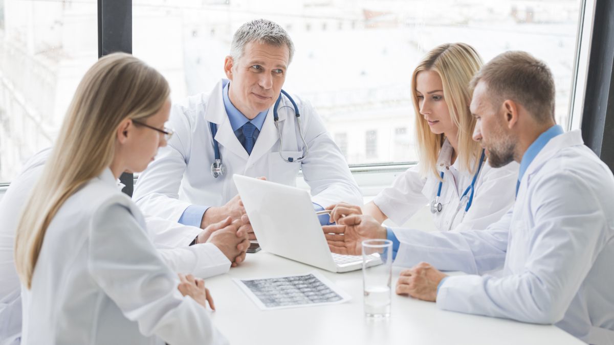 Rekomendacje Stowarzyszenia Polskiej Grupy ds. Leczenia Białaczek u Dorosłych dotyczące...