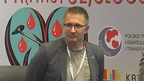 Przypadek 73-letniego Pacjenta z oporną na chemioterapię AML, z obecną mutacją FLT3 skutecznie leczonego inhibitorem doustnym FLT3 - Gilterytynibem
