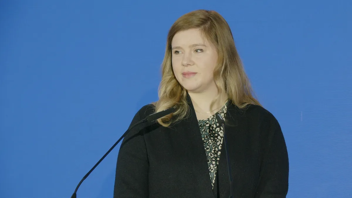 Gdy klasyczne TKI zawodzą: asciminib w trzeciej linii leczenia. Prezentacja przypadku