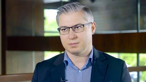Którzy pacjenci korzystają najbardziej na terapii pomalidomid-bortezomib-deksametazon?